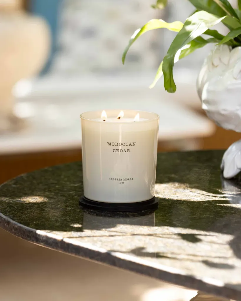 vela-moroccan-cedar-xl-ambiente.webp