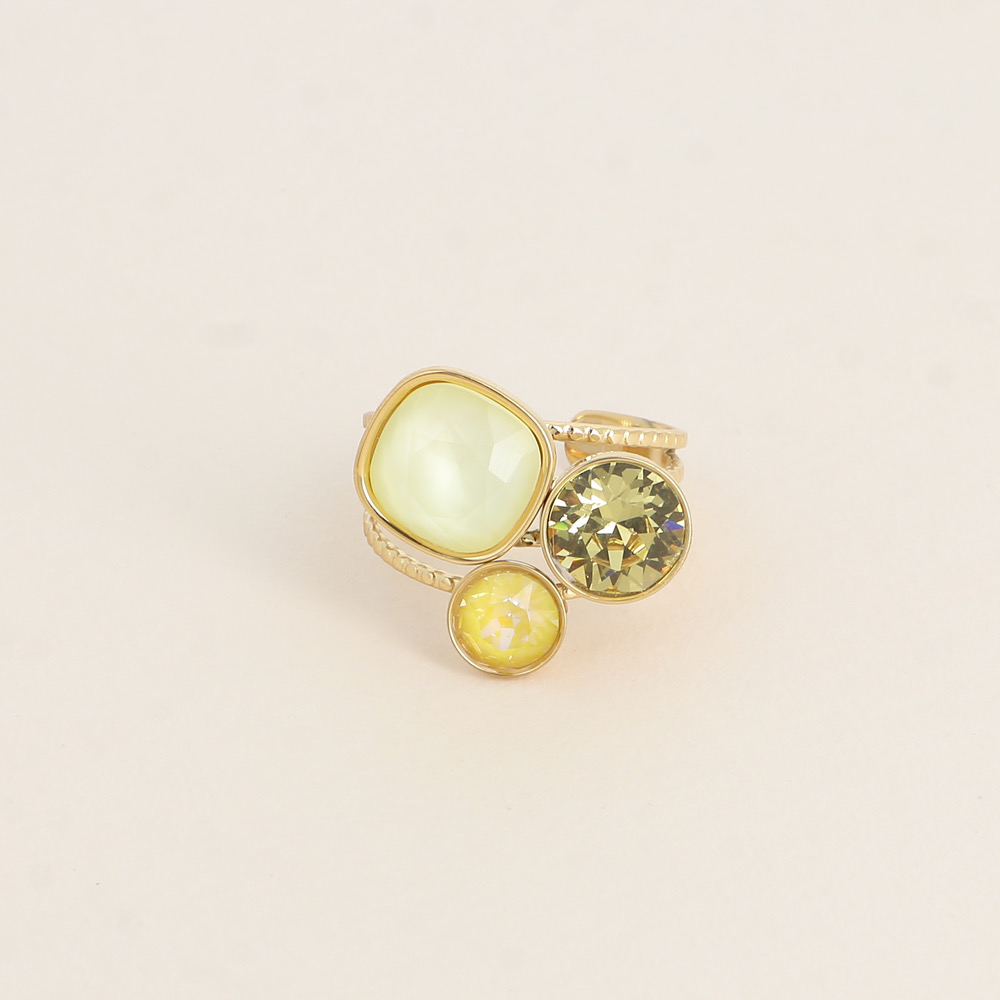 Trilogy Ring - Gold Lemon
