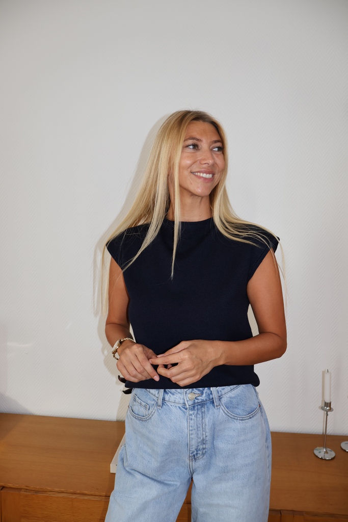 Top Romee Marine