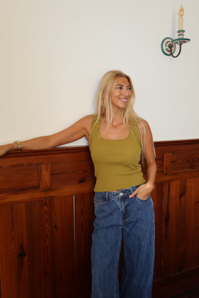Top Janice Olive