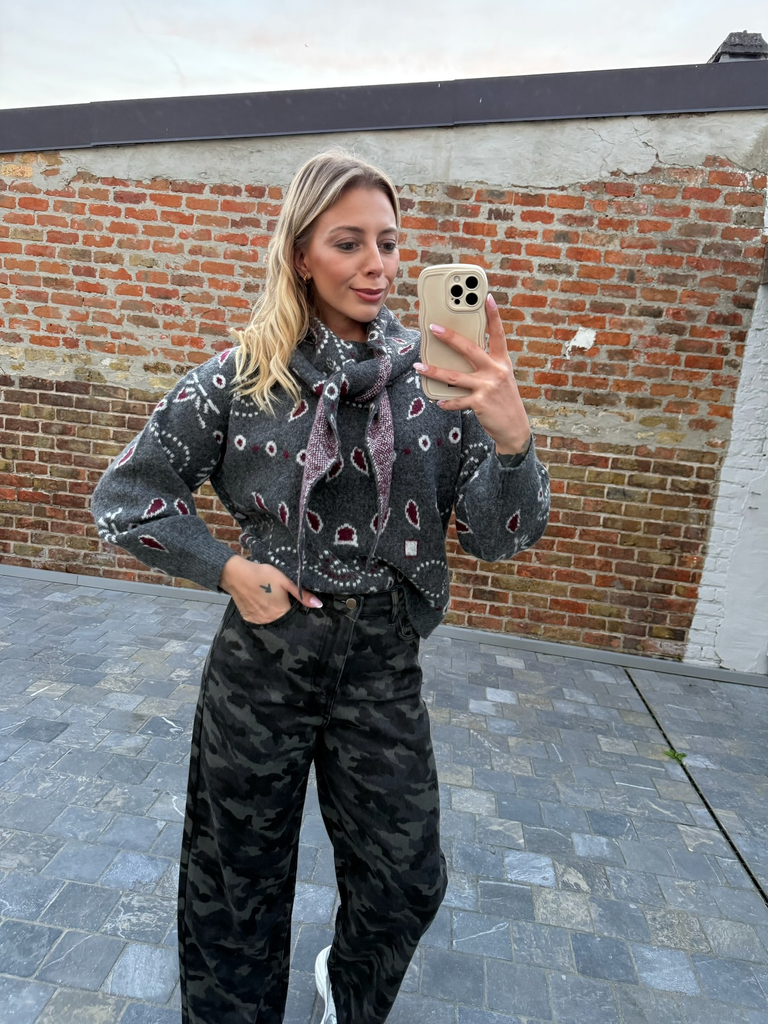 Pull + Matching Scarf Grey