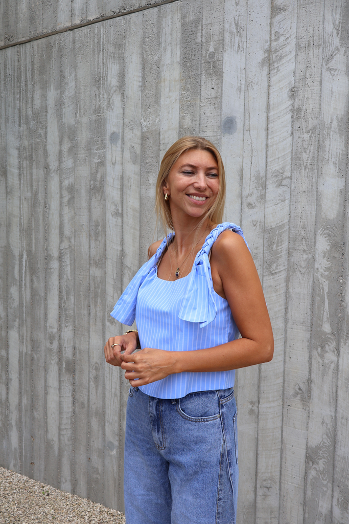 Top Babette Blue